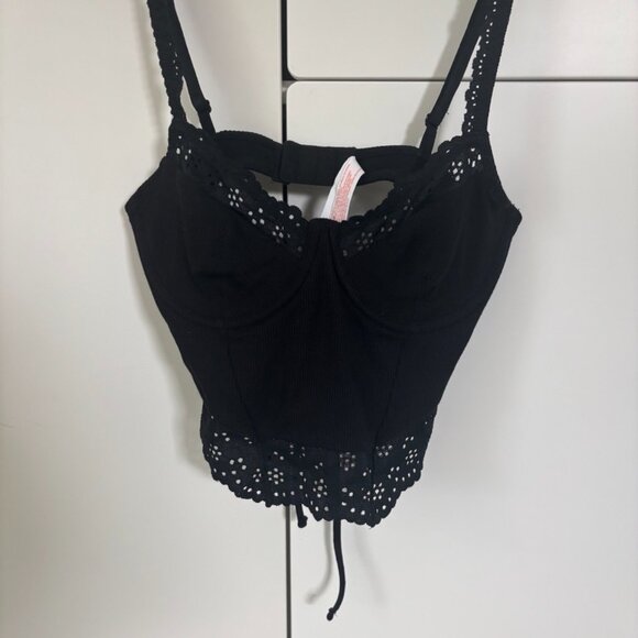 Colsie Black Corset Tie Back Eyelet Top Size Small - Picture 2 of 4